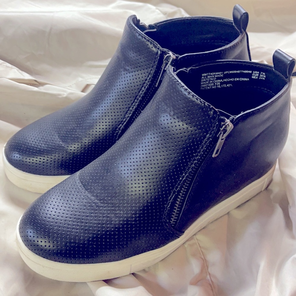 TIME AND TRU wedge sneakers